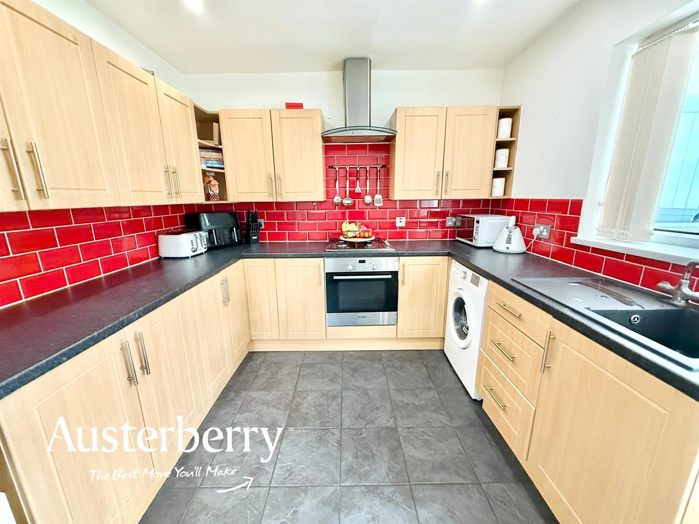 3 bed property in Millward Road, Stoke-On-Trent